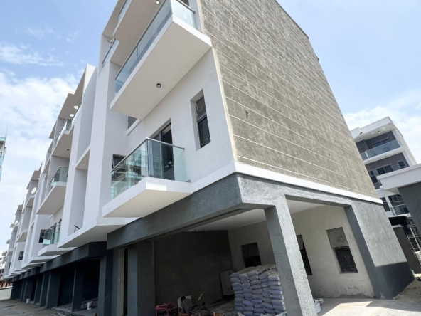 Fully serviced two bedroom penthouse maisonette(lekki2bp01)