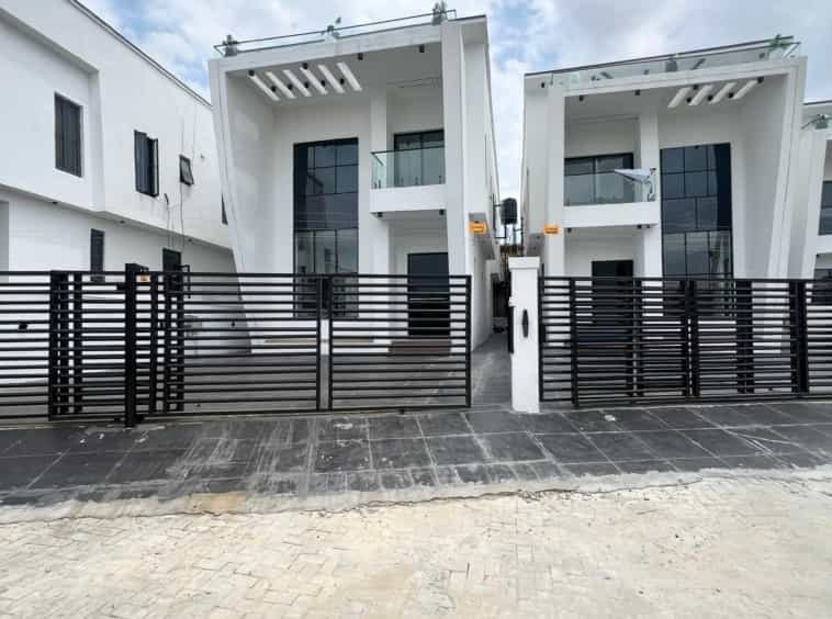Contemporary five bedroom fully detached duplex(ajah5bdd18)