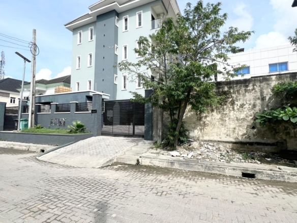 Fully serviced three bedroom apartment(osapa3b01)