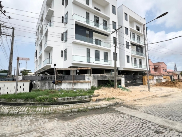 Modern two bedroom apartment(lekki2b20)