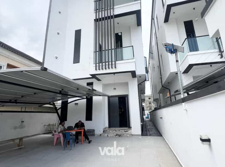 Contemporary 5 bedroom fully detached duplex for sale (ikota5bdd02)