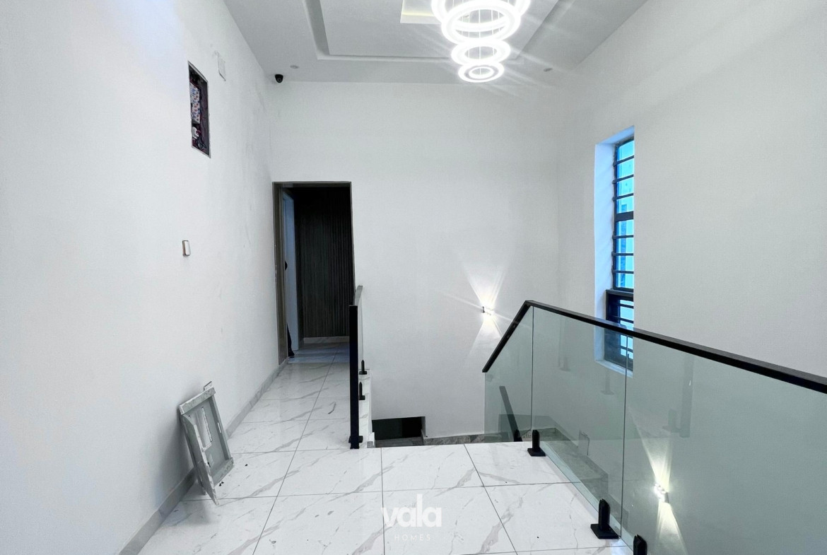 Contemporary five bedroom fully detached duplex (IKOTA5BDD02)