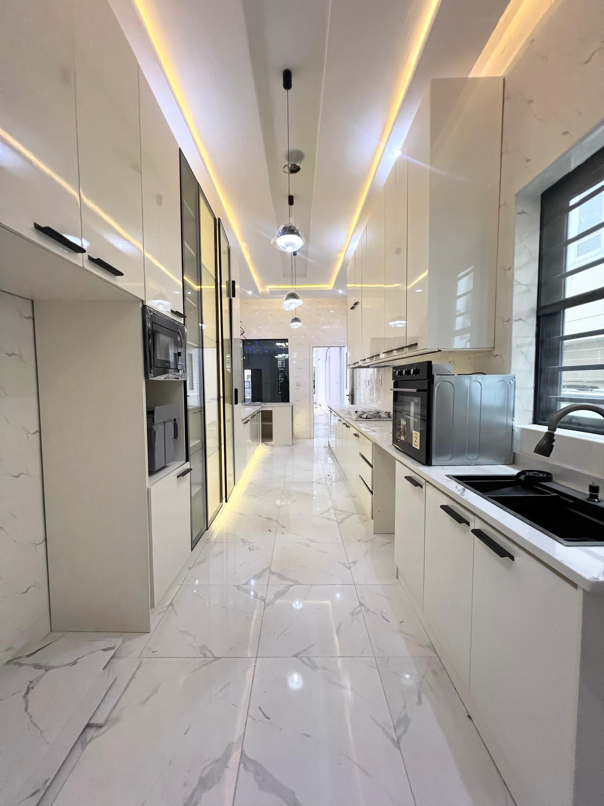 Contemporary five bedroom fully detached duplex (IKOTA5BDD02)