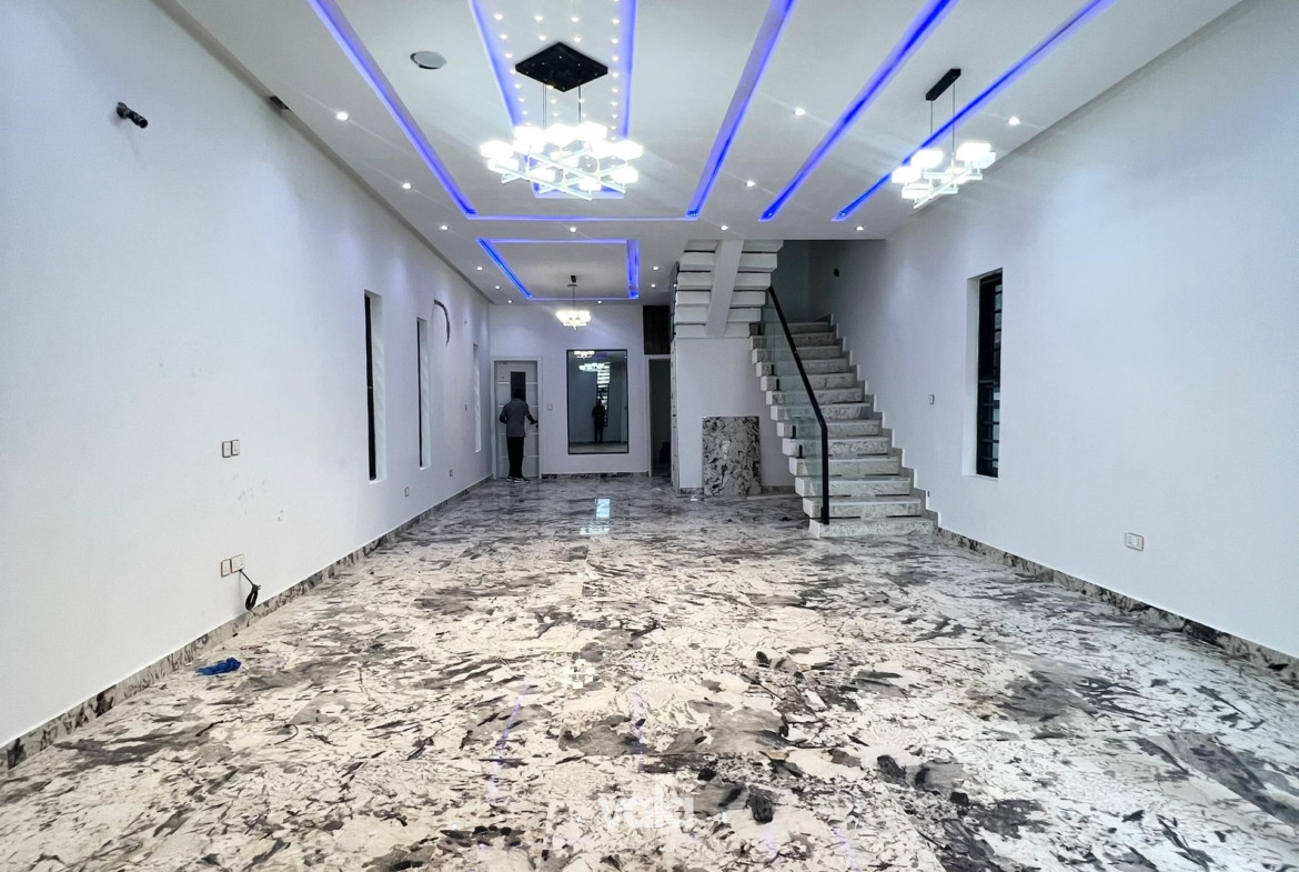Contemporary five bedroom fully detached duplex (IKOTA5BDD02)