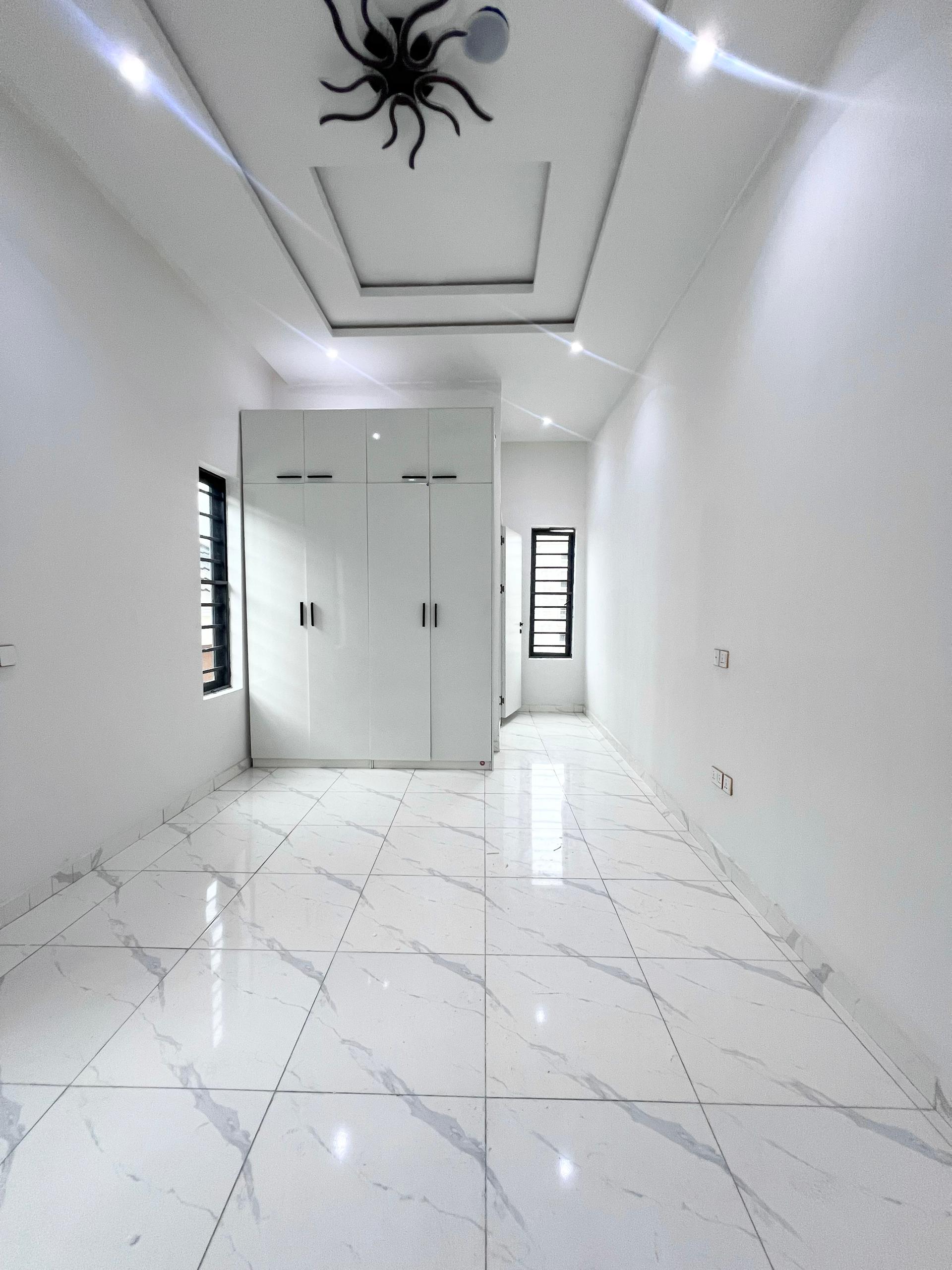 Contemporary five bedroom fully detached duplex (IKOTA5BDD02)