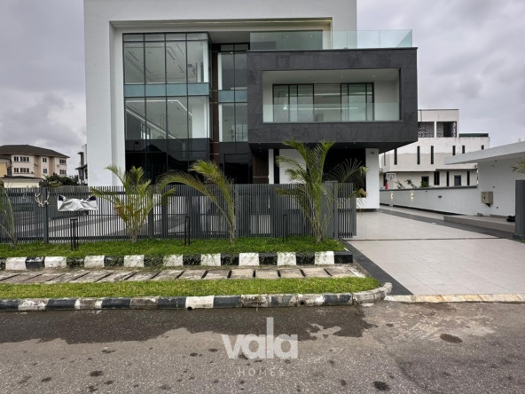 Contemporary five bedroom fully detached duplex(osapa5bdd10)