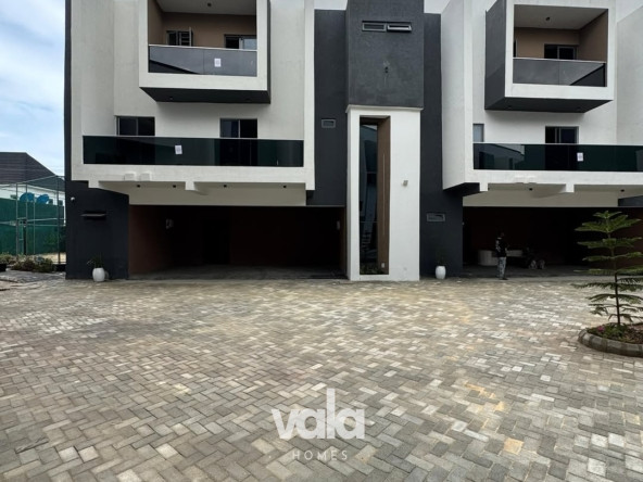Tastefully-furnished four bedroom maisonette (ikate4bm01)