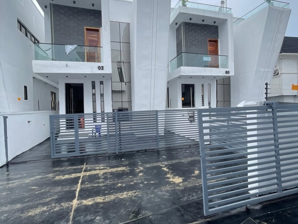 Neat four bedroom fully detached duplex(ikota4bdd03)