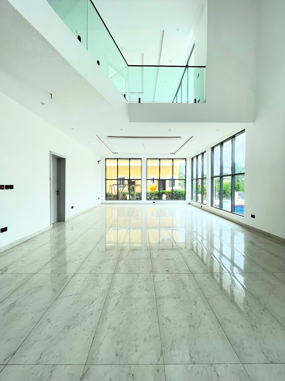Exquisite four bedroom fully detached duplex (CHEVRON4BDD02)