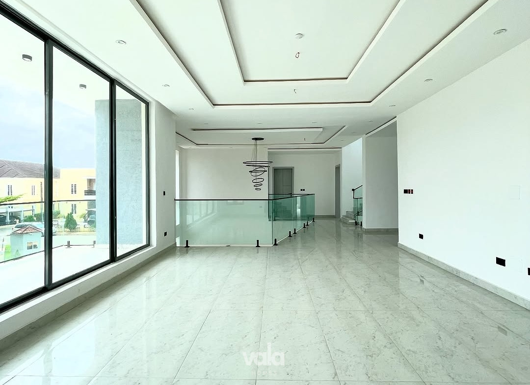 Exquisite four bedroom fully detached duplex (CHEVRON4BDD02)