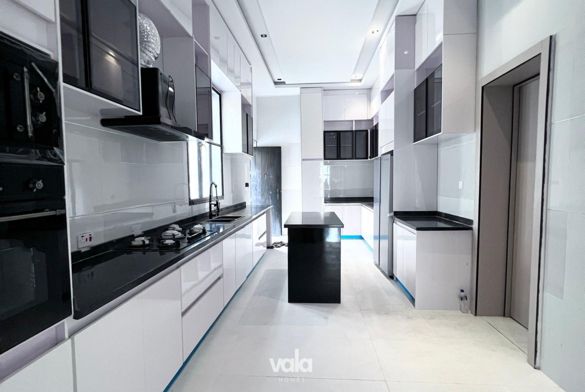 five bedroom fully detached duplex (IKOTA5BDD03)