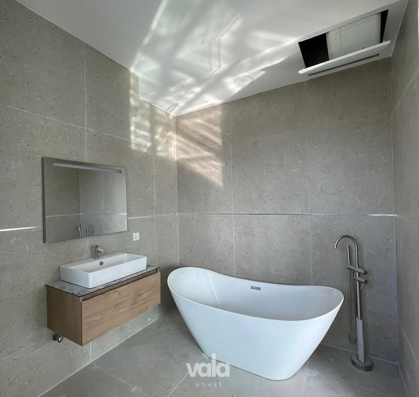 five bedroom semi detached duplex (IKATE5BSD05)