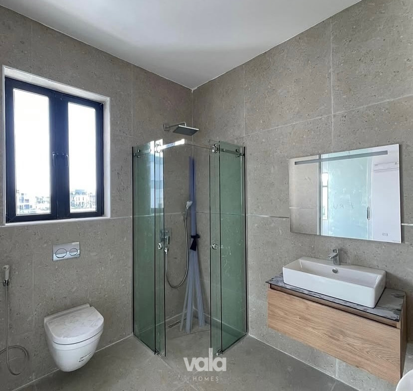 five bedroom semi detached duplex (IKATE5BSD05)
