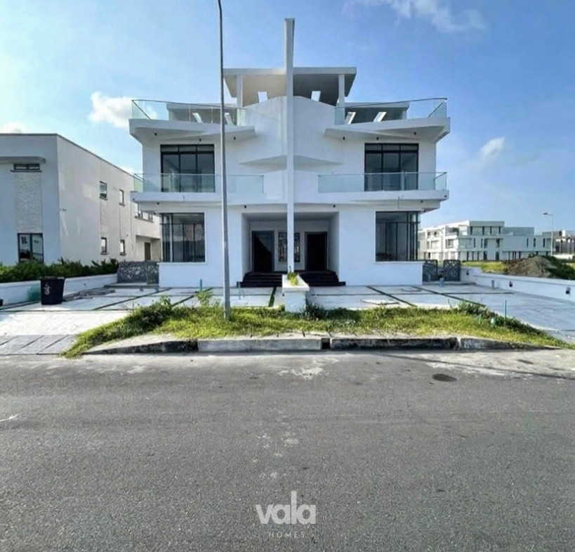 five bedroom semi detached duplex (IKATE5BSD05)