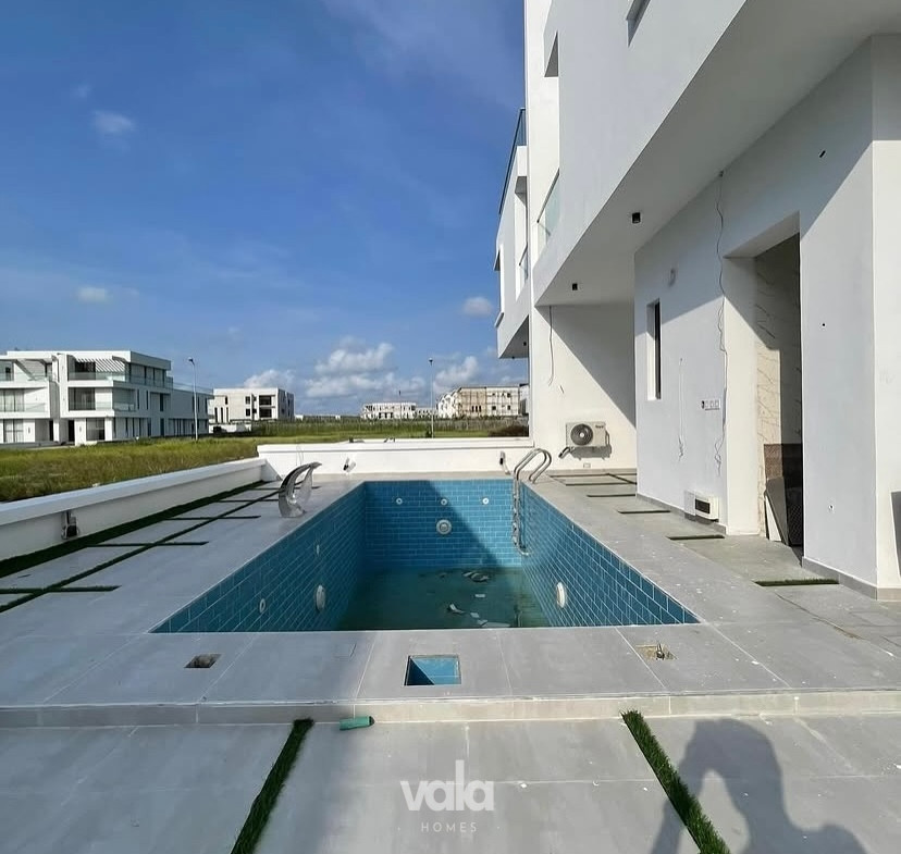 five bedroom semi detached duplex (IKATE5BSD05)