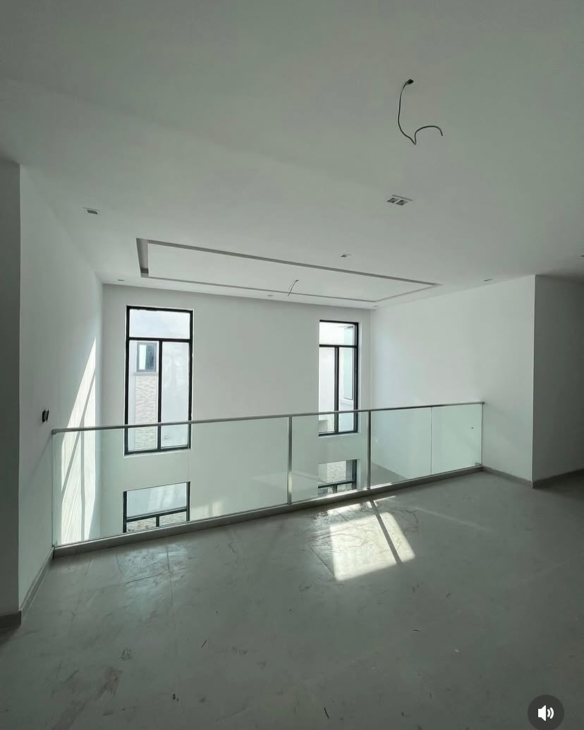 five bedroom semi detached duplex (IKATE5BSD05)