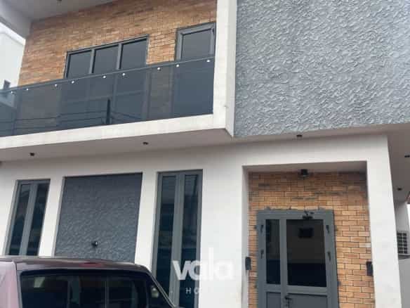Four bedroom semi detached duplex