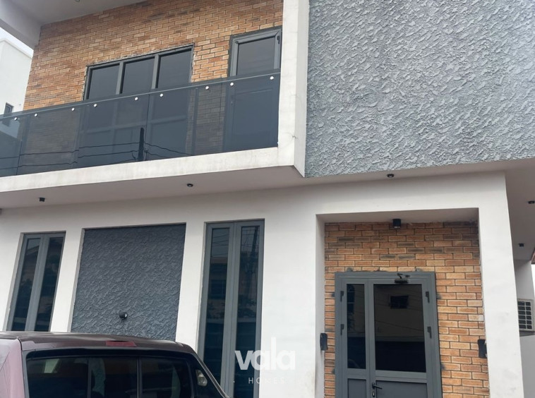 Four bedroom semi detached duplex