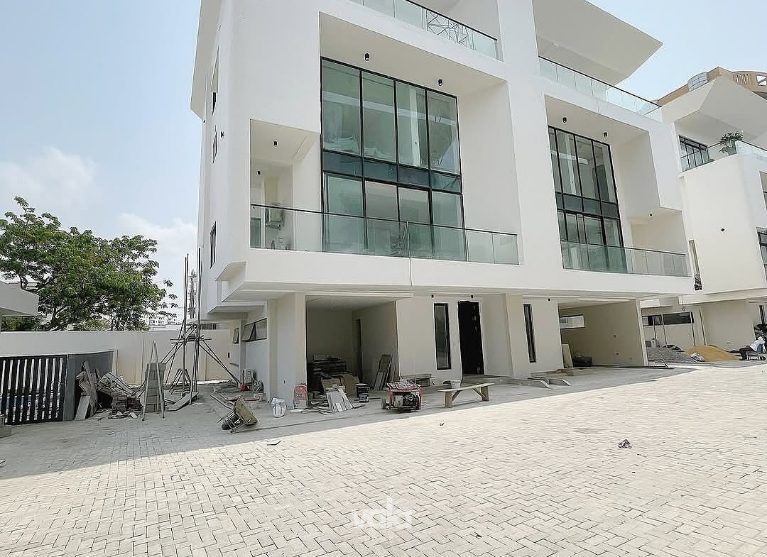 four bedroom semi detached duplex (IKOYI4BSD01)