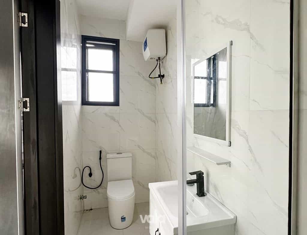 Fully serviced three bedroom apartment in a prime location (IKOYI3B02)