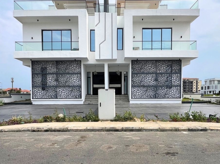 Exquisite five bedroom semi-detached duplex (ikate5bsd02)