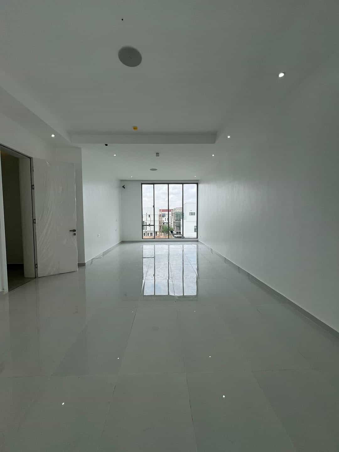 Luxurious five bedroom fully detached duplex (IKATE5BDD11) Luxurious five bedroom fully detached duplex (IKATE5BDD11)