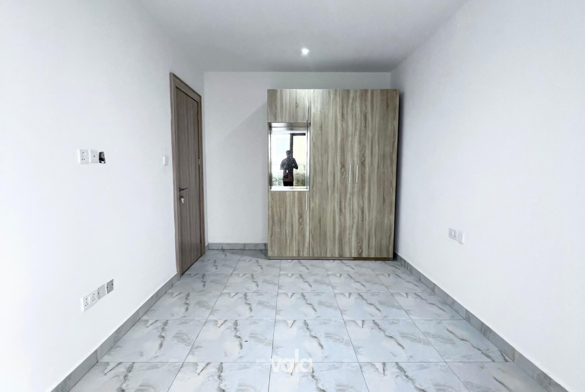 LUXURY 3 BEDROOM SERVICED APARTMENT FOR SALE (IKATE3B06)
