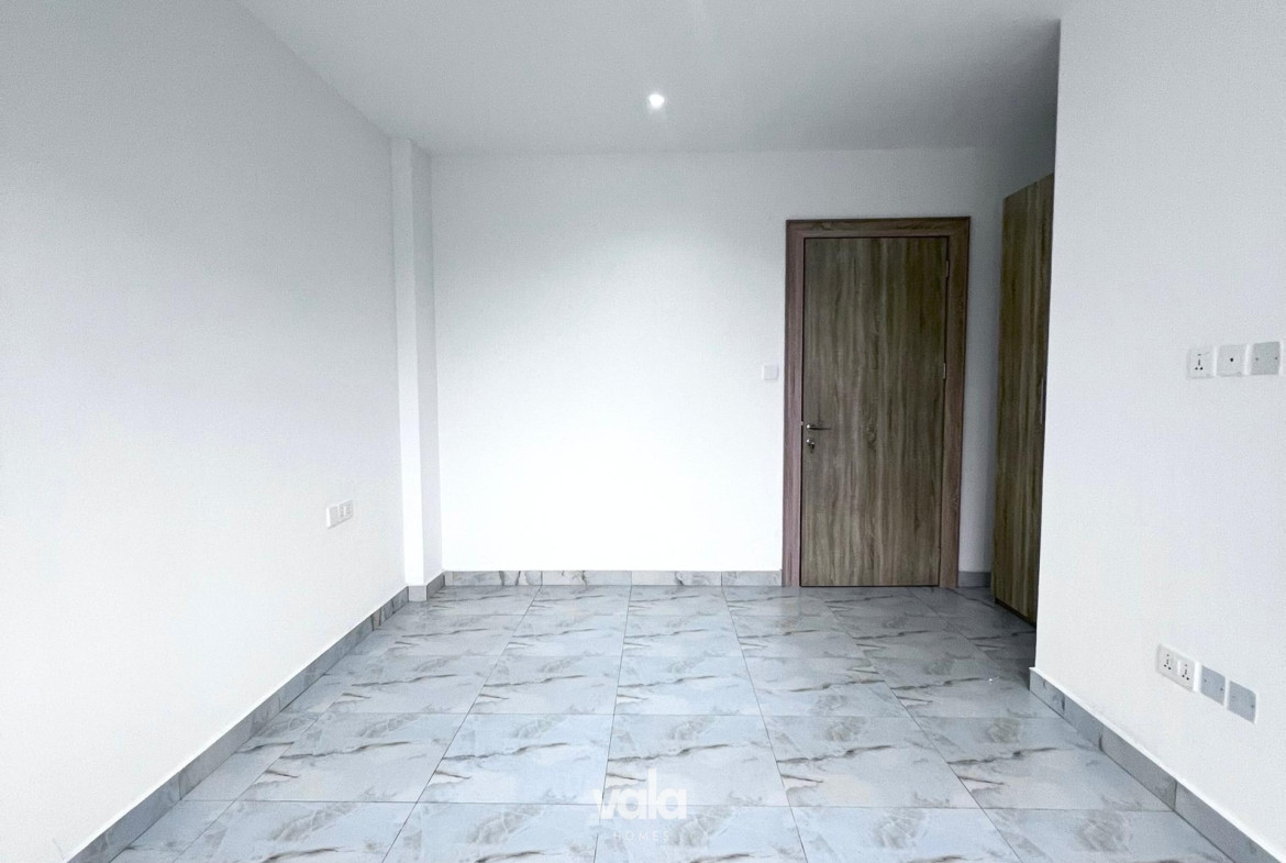 LUXURY 3 BEDROOM SERVICED APARTMENT FOR SALE (IKATE3B06)