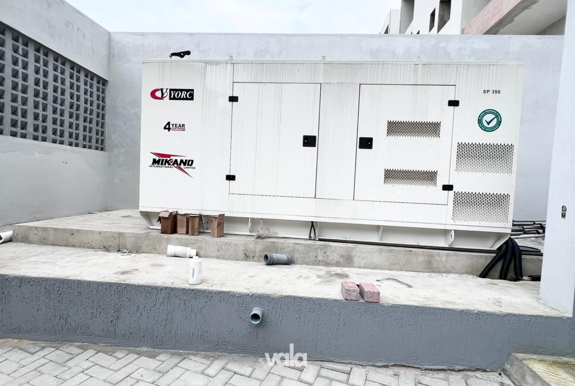 LUXURY 3 BEDROOM SERVICED APARTMENT FOR SALE (IKATE3B06)