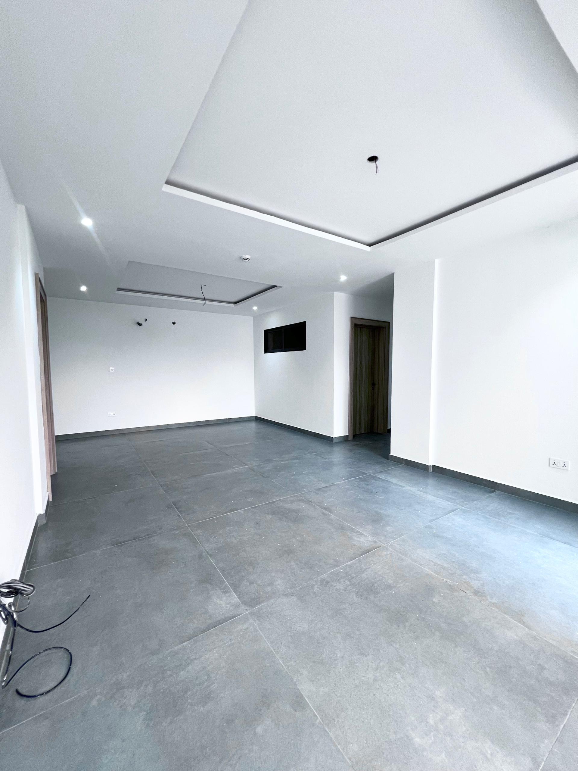 LUXURY 3 BEDROOM SERVICED APARTMENT FOR SALE (IKATE3B06)