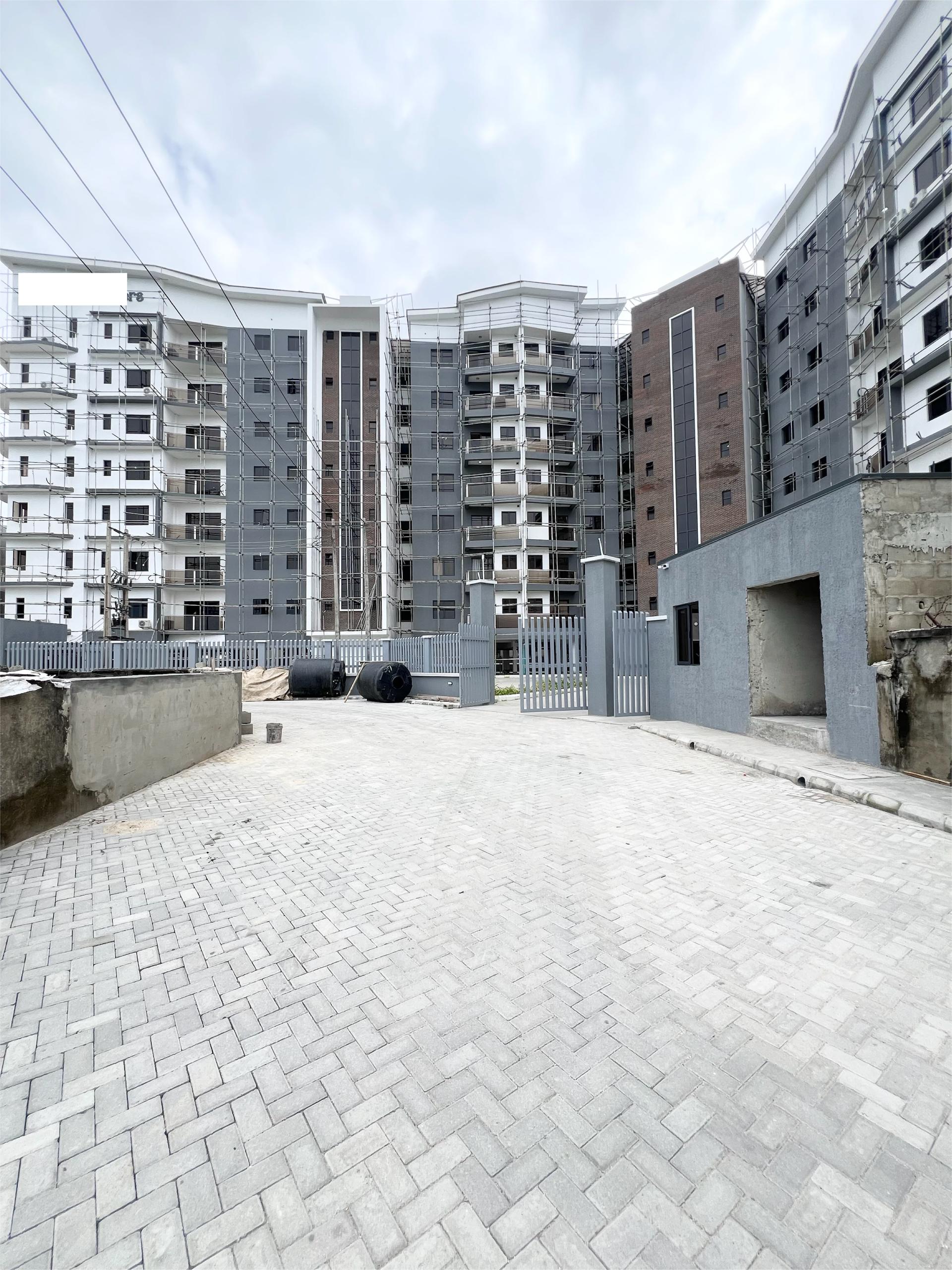 LUXURY 3 BEDROOM SERVICED APARTMENT FOR SALE (IKATE3B06)