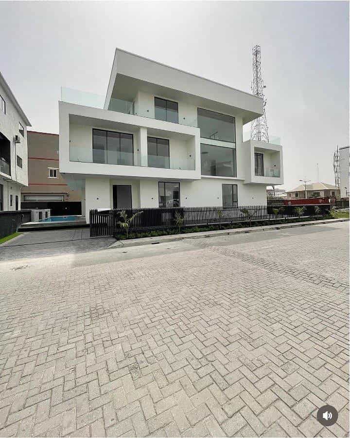 molekkiajahpropertiesltd_f9d9474f82e644ca9414af57d00e4f4a