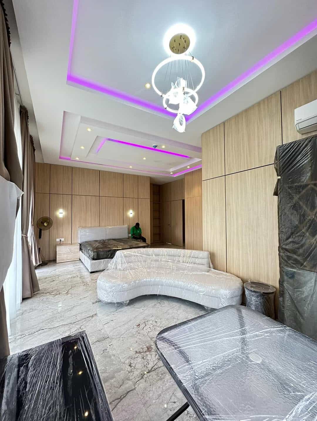 oakvine__realty_49cbdce2300745fb816f18bc29e59eb6
