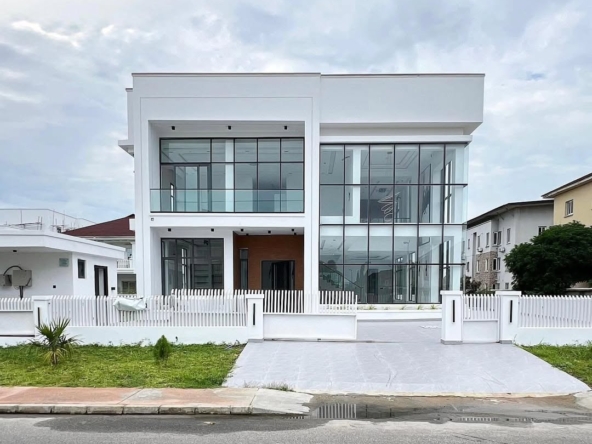 Exquisite five bedroom detached duplex (ajah5bdd17)
