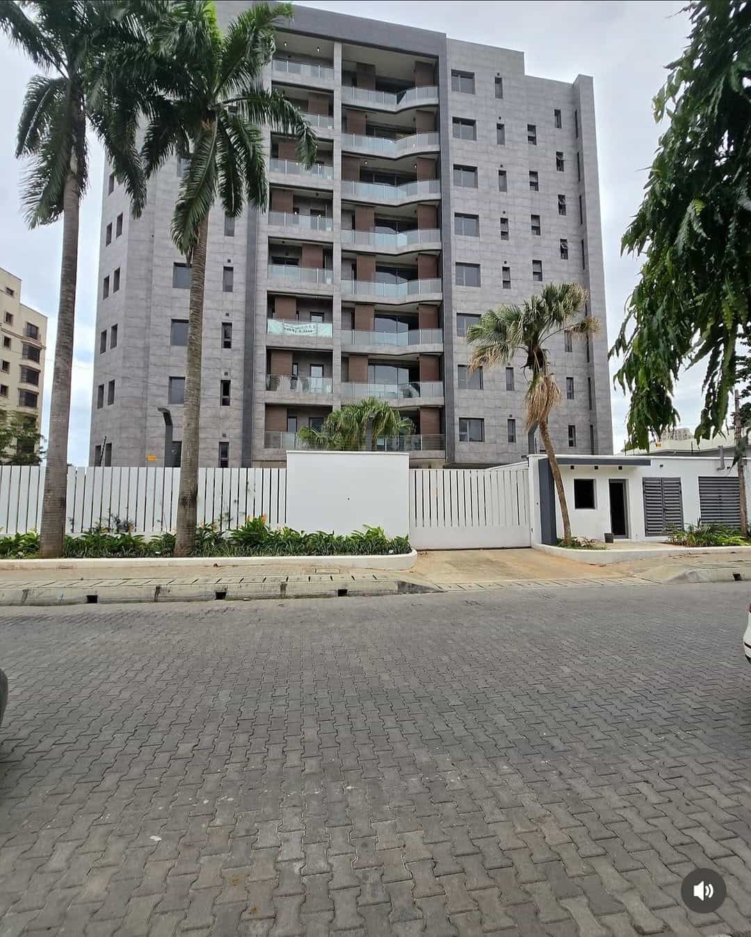three bedroom apartment (IKOYI3B) three bedroom apartment (IKOYI3B)
