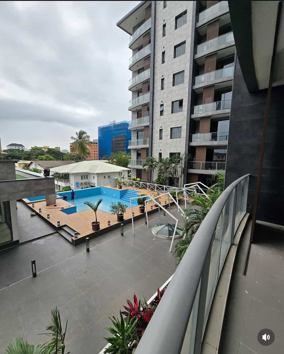 three bedroom apartment (IKOYI3B01) three bedroom apartment (IKOYI3B01)