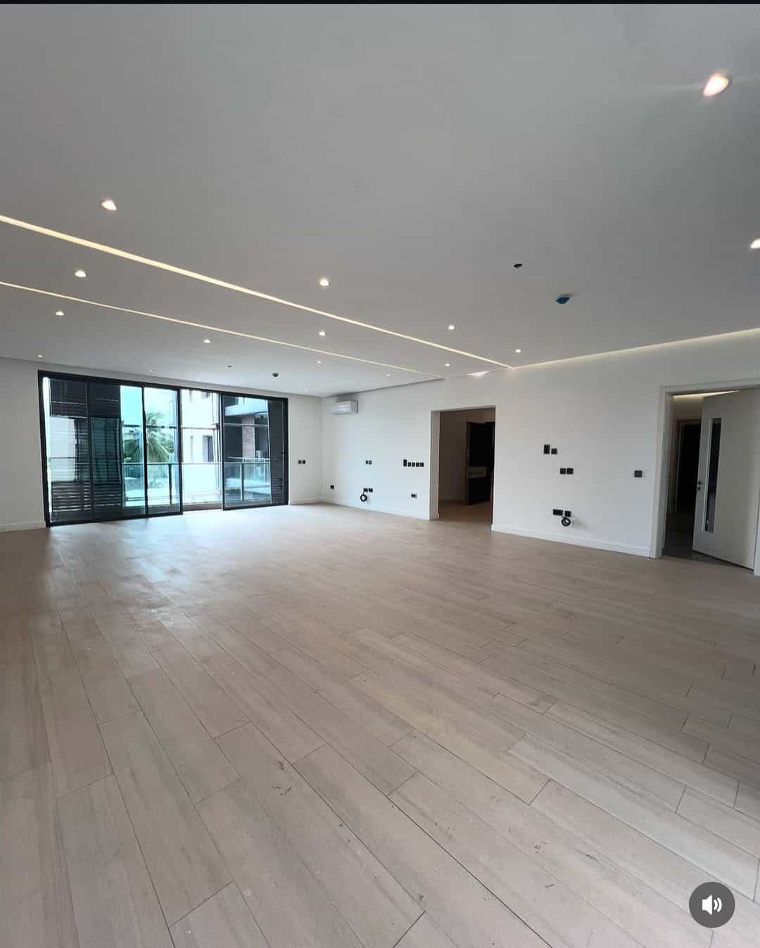 three bedroom apartment (IKOYI3B01) three bedroom apartment (IKOYI3B01)