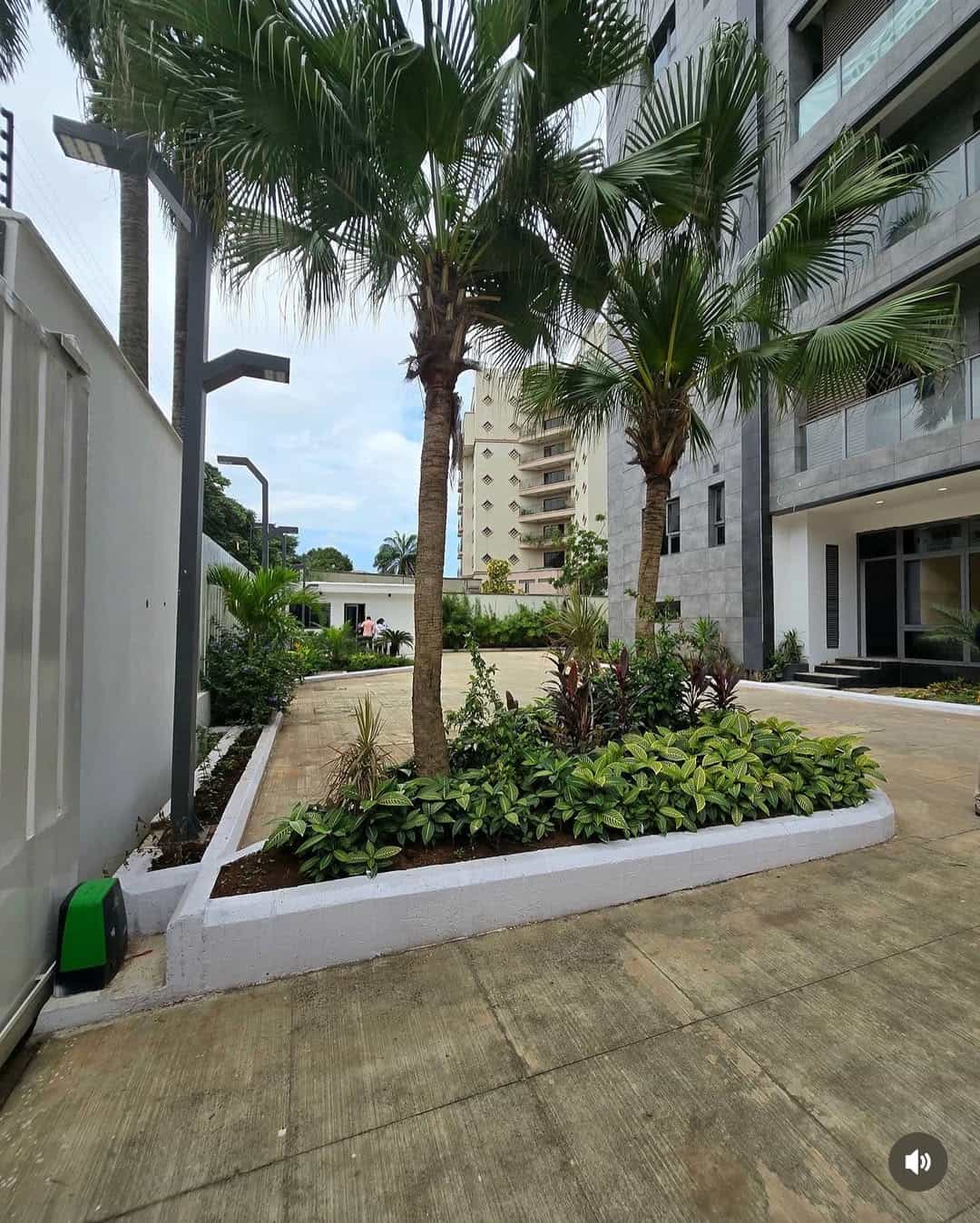 three bedroom apartment (IKOYI3B01) three bedroom apartment (IKOYI3B01)