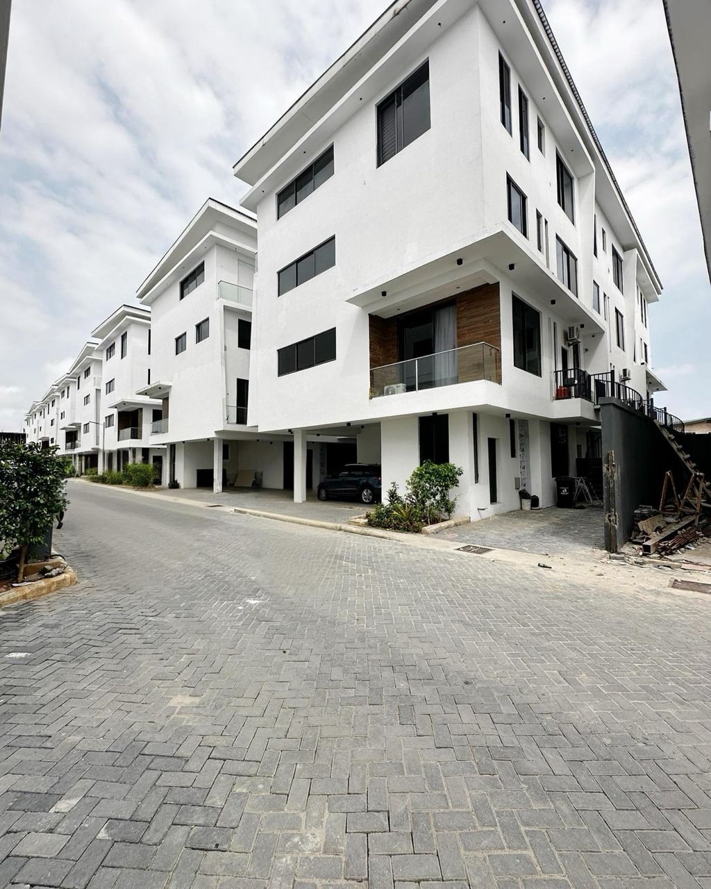 two bedroom apartment (IKOYI2B)