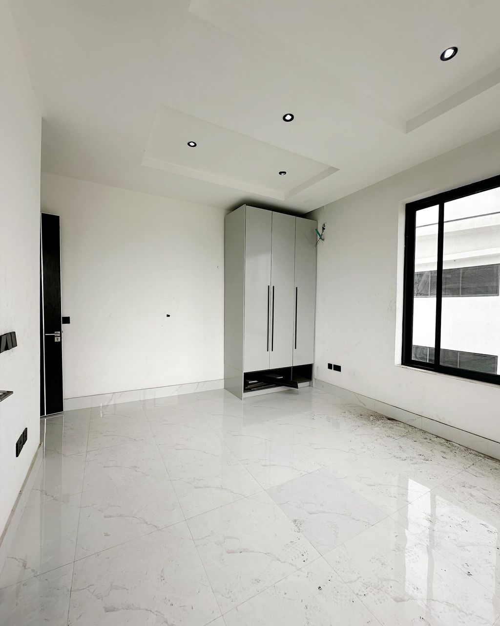 two bedroom apartment (IKOYI2B)