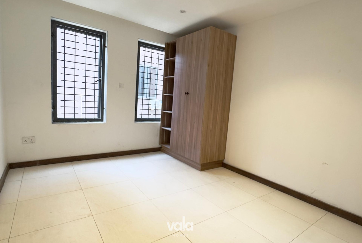 two bedroom maisonette (IKATE2B13)