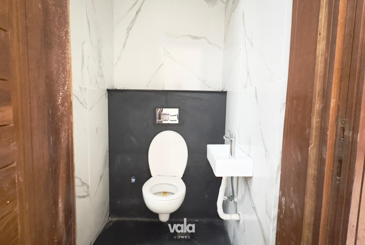 two bedroom maisonette (IKATE2B13)