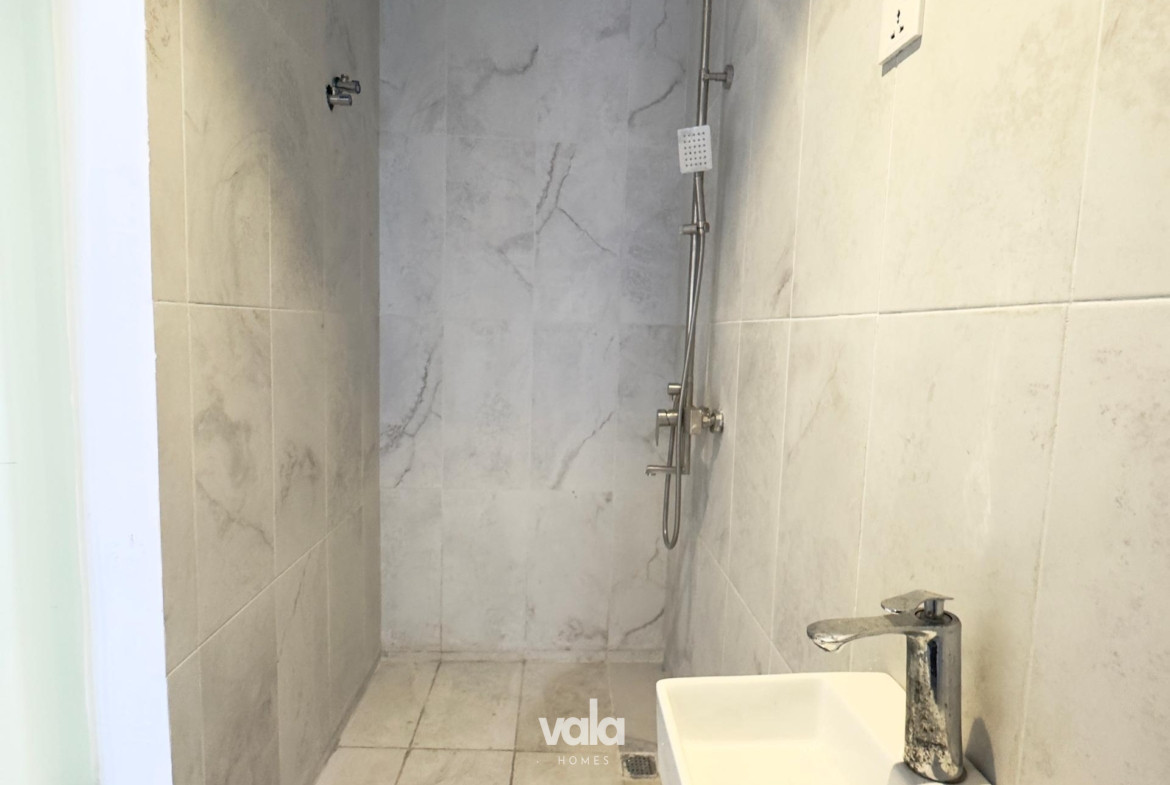 two bedroom maisonette (IKATE2B13)