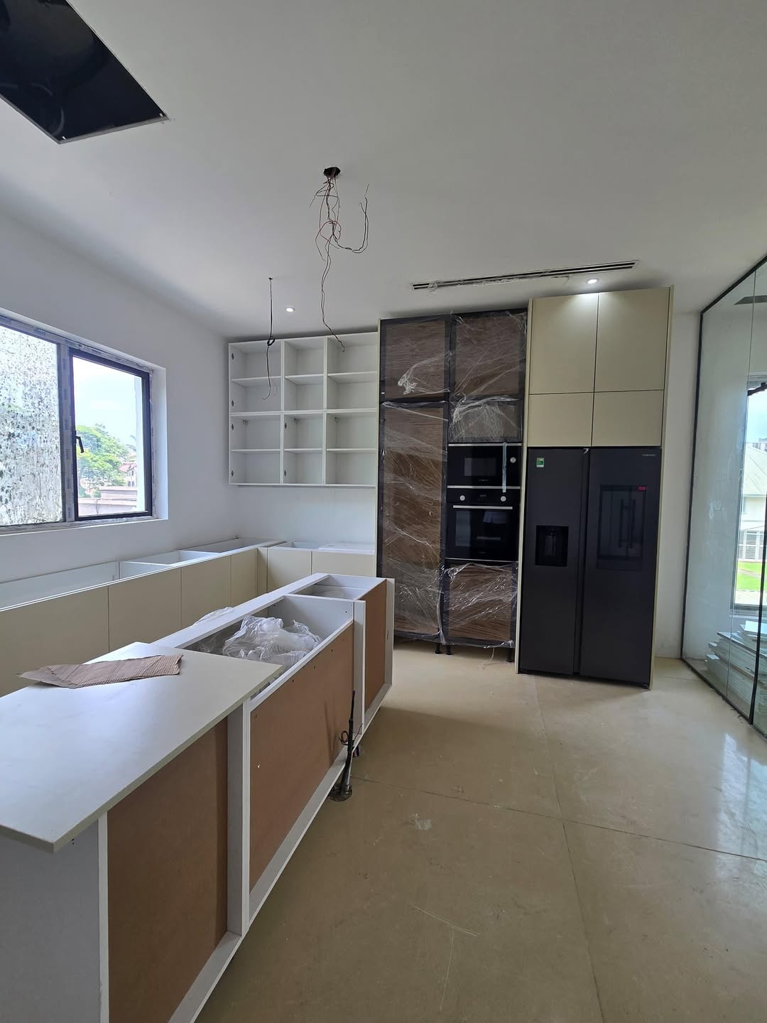Ultra-modern five bedroom (IKOYI5B)