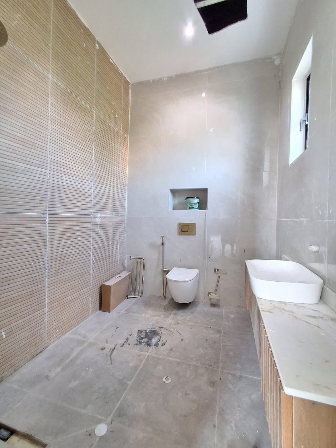 Ultra-modern five bedroom (IKOYI5B)