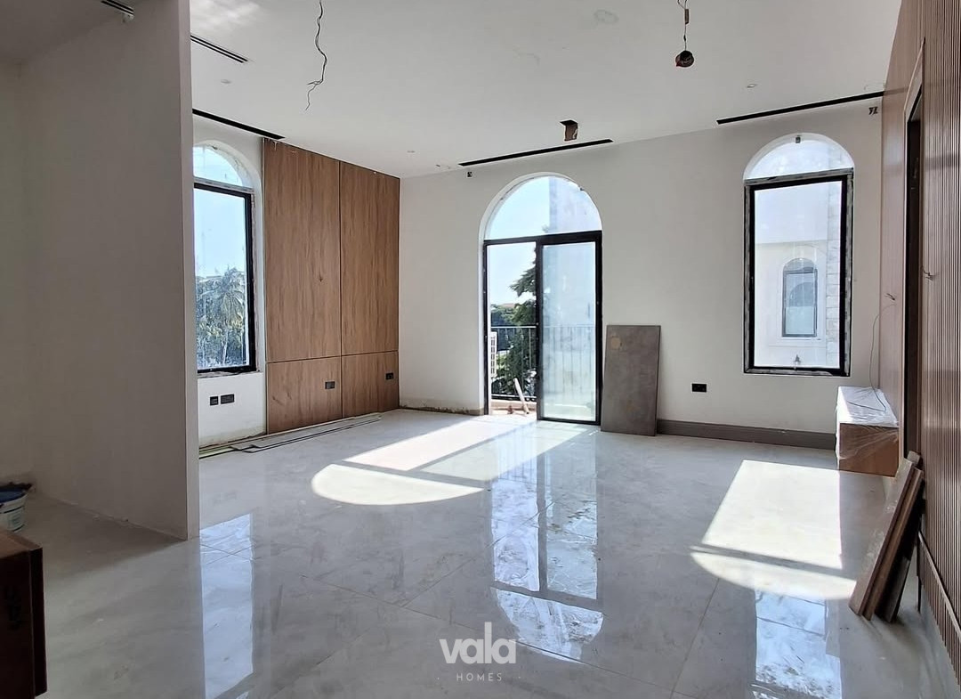 Ultra-modern five bedroom (IKOYI5B)
