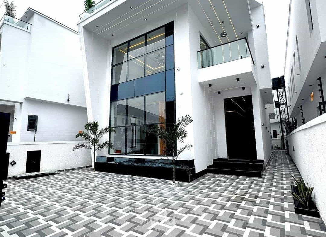 Bespoke five bedroom detached duplex (211Ajah5bdd)