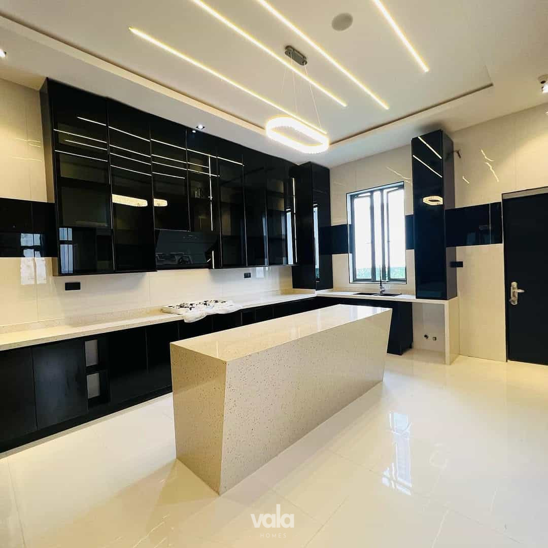 Bespoke five bedroom detached duplex (211Ajah5bdd)