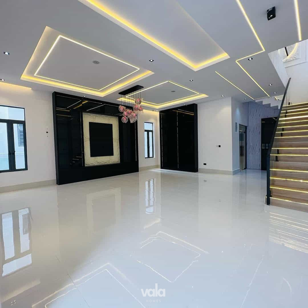 Bespoke five bedroom detached duplex (211Ajah5bdd)