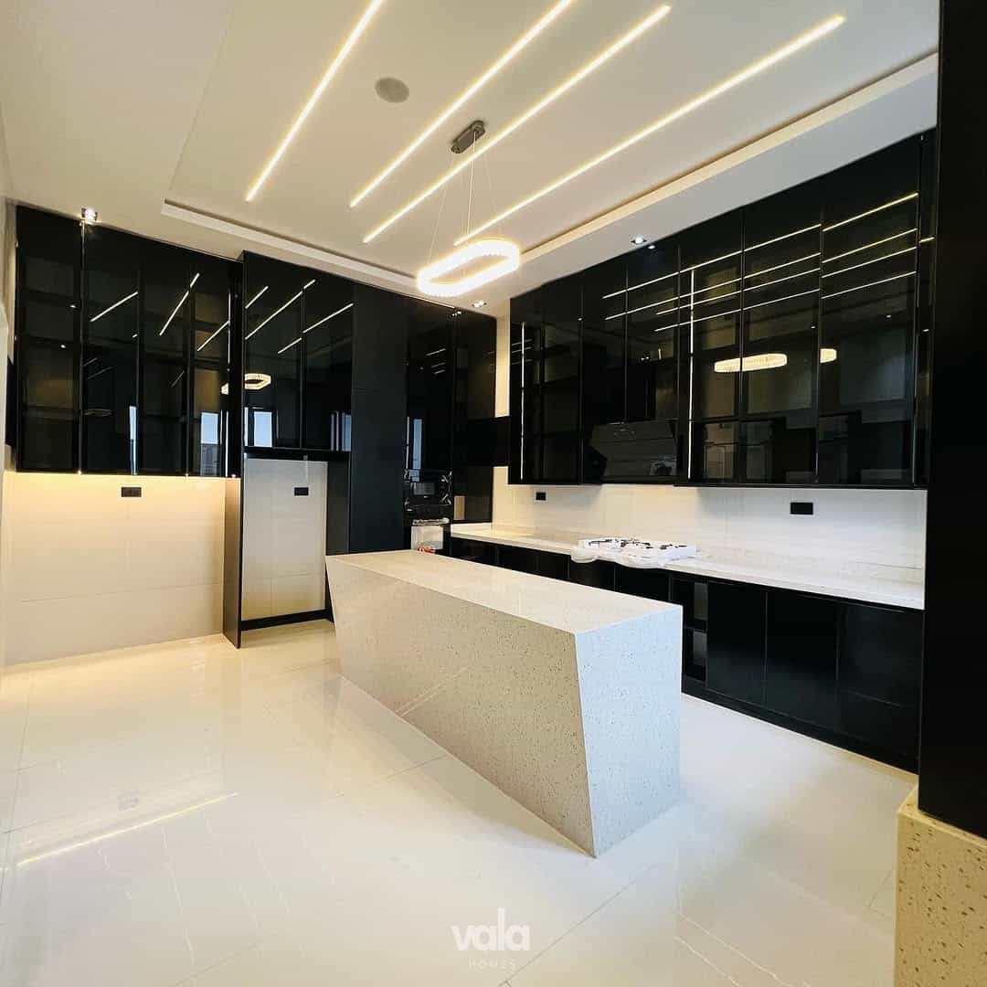 Bespoke five bedroom detached duplex (211Ajah5bdd)